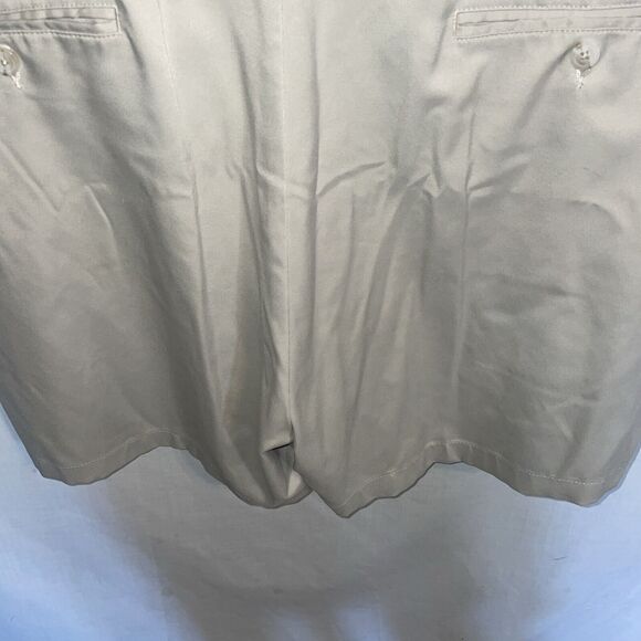 Roundtree & Yorke Chino Golf Shorts Men’s Size 46 Khaki Beige Zip Fly Inseam 5 - Picture 12 of 12